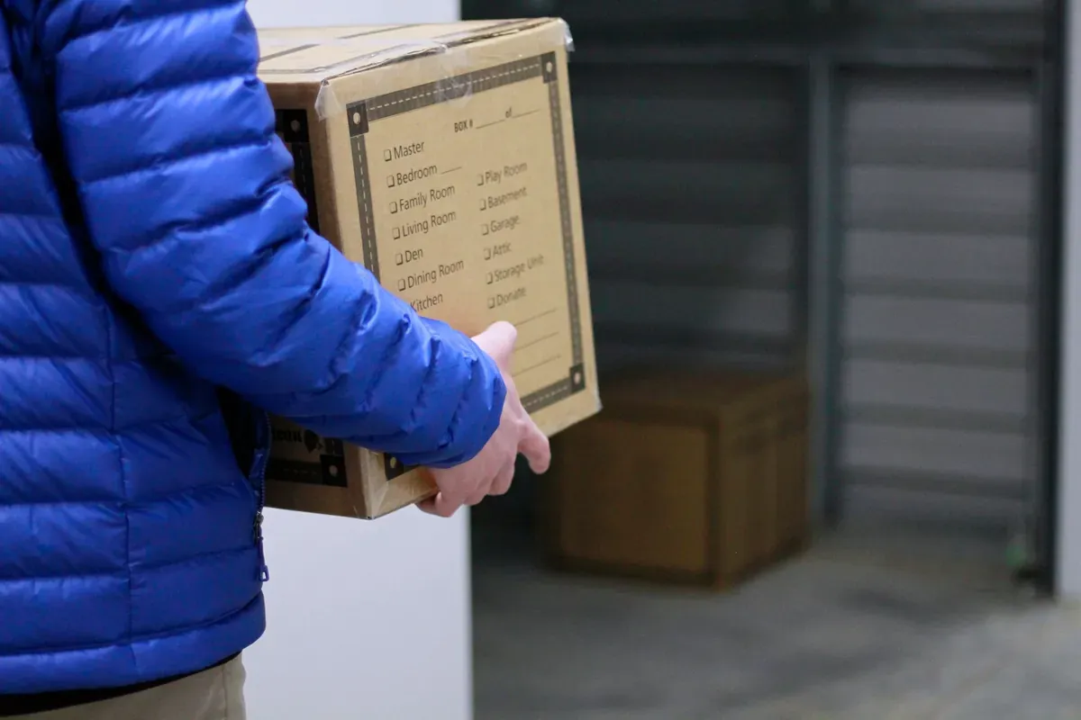 Man-carrying-box